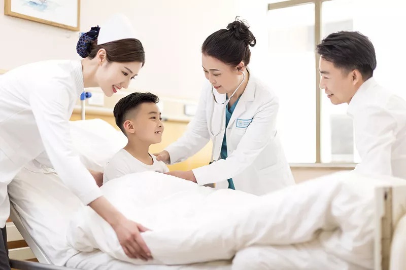 企业家精神在西咸 | 何海洋 做社区医疗行业的“星巴克”
