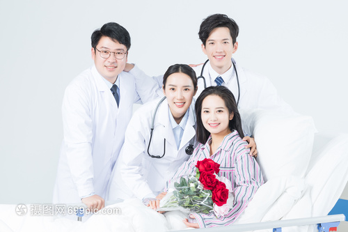 白色身影的橙色回访 医疗如何从病房延伸到客厅